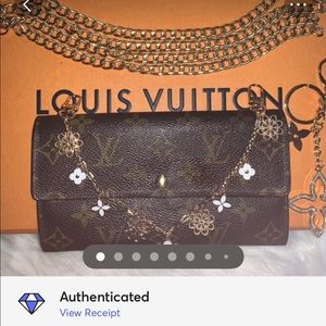 ❌SOLD❌Louis Vuitton Monogram Sarah Bifold Wallet